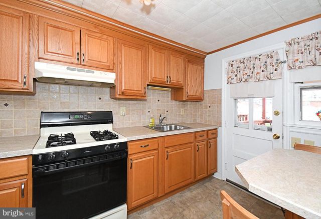 726 BUTTONWOOD ST, Norristown, PA 19401