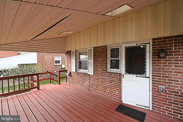 726 BUTTONWOOD ST, Norristown, PA 19401