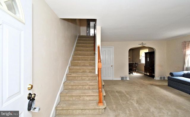 726 BUTTONWOOD ST, Norristown, PA 19401