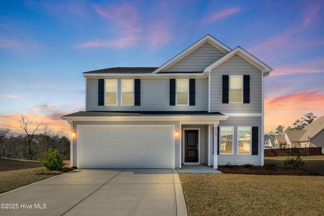 2149 Purebred Circle, Hope Mills, NC 28348