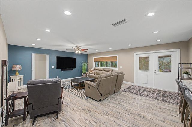 1112 LAKEMONT DRIVE, Valrico, FL 33594