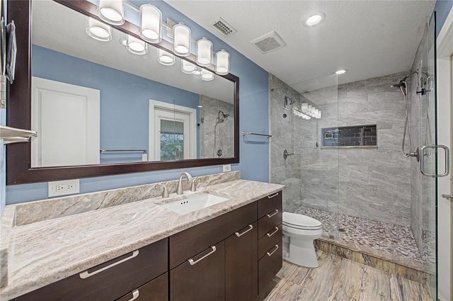 1112 LAKEMONT DRIVE, Valrico, FL 33594