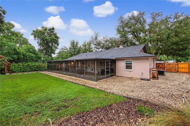 1112 LAKEMONT DRIVE, Valrico, FL 33594