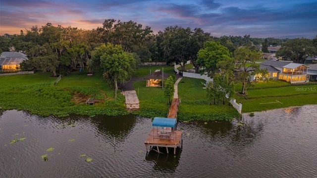 1112 LAKEMONT DRIVE, Valrico, FL 33594