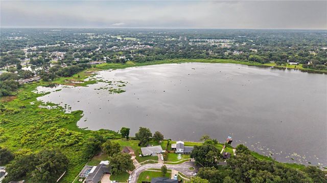 1112 LAKEMONT DRIVE, Valrico, FL 33594