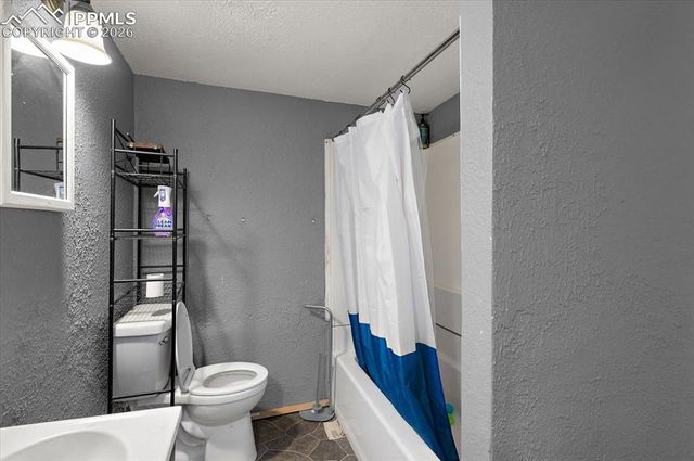 205 Cottonwood Street, Pueblo, CO 81004