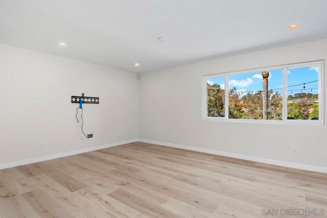1020 Nolbey St, Cardiff By The Sea, CA 92007
