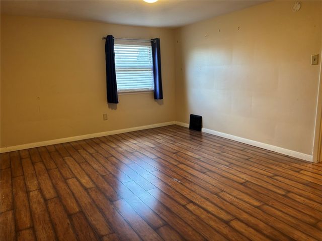 4003 PINE Avenue, Erie, PA 16504