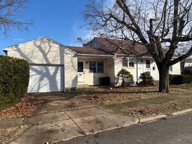 4003 PINE Avenue, Erie, PA 16504