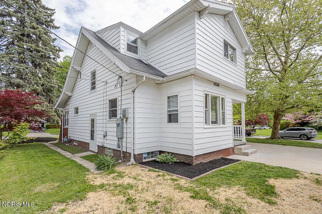 1616 Yosemite Drive, Toledo, OH 43614