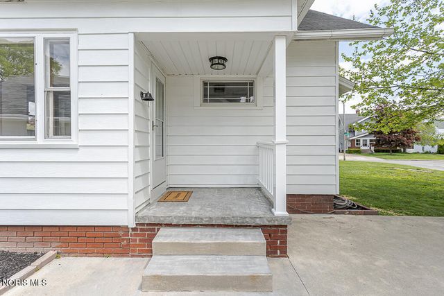 1616 Yosemite Drive, Toledo, OH 43614
