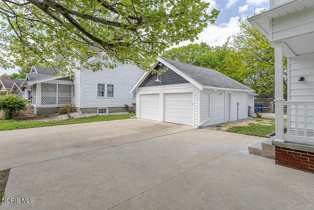 1616 Yosemite Drive, Toledo, OH 43614