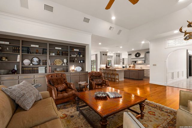 608 N CREEK RD, Comfort, TX 78013