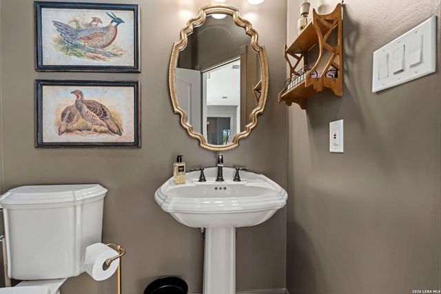 608 N CREEK RD, Comfort, TX 78013