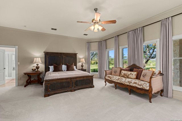 608 N CREEK RD, Comfort, TX 78013