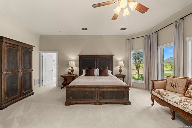 608 N CREEK RD, Comfort, TX 78013
