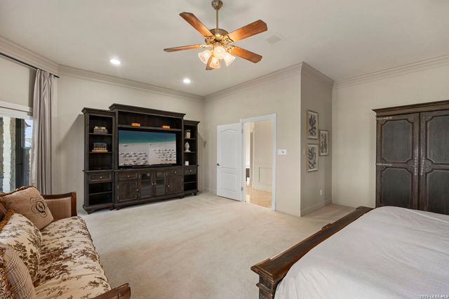 608 N CREEK RD, Comfort, TX 78013