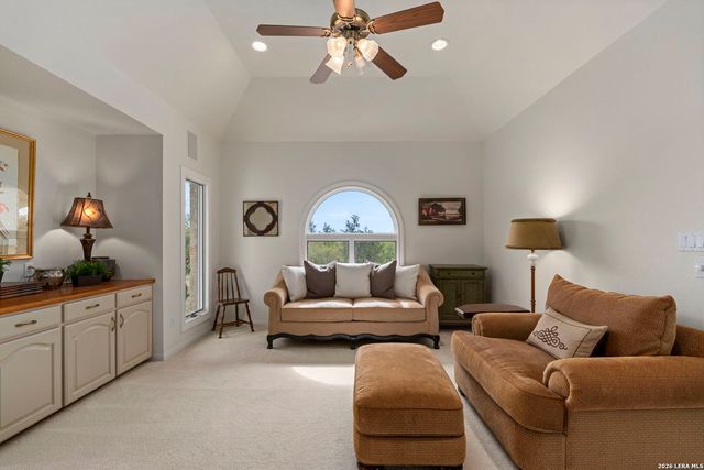 608 N CREEK RD, Comfort, TX 78013