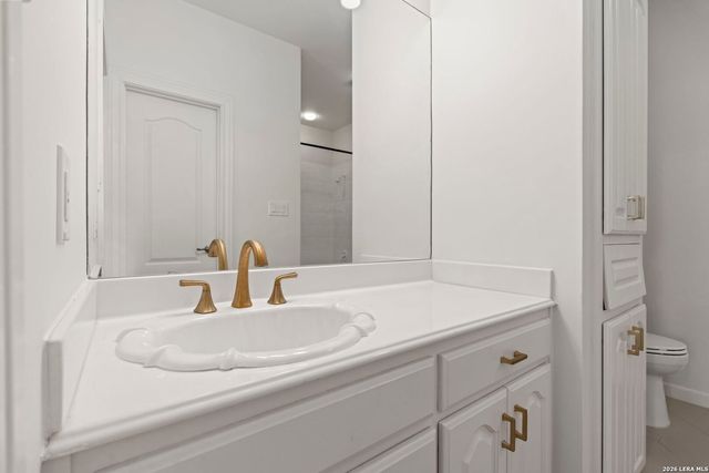 608 N CREEK RD, Comfort, TX 78013