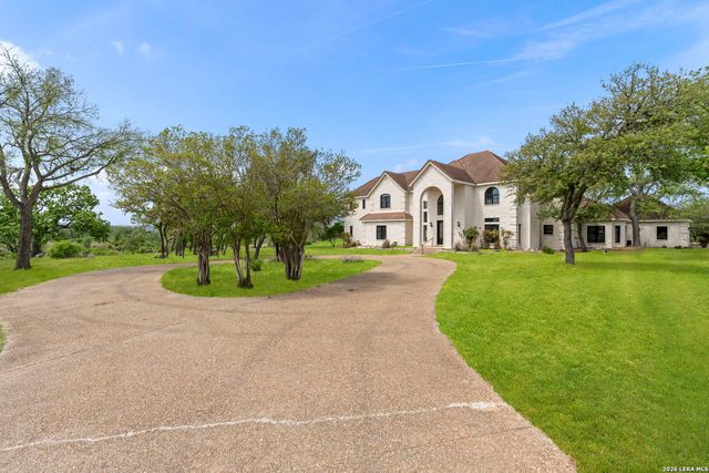 608 N CREEK RD, Comfort, TX 78013