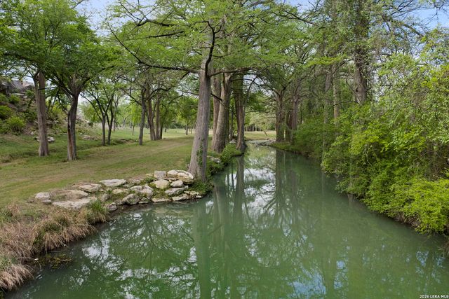 608 N CREEK RD, Comfort, TX 78013
