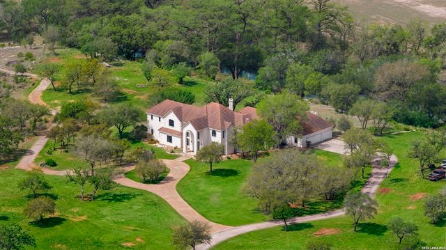 608 N CREEK RD, Comfort, TX 78013