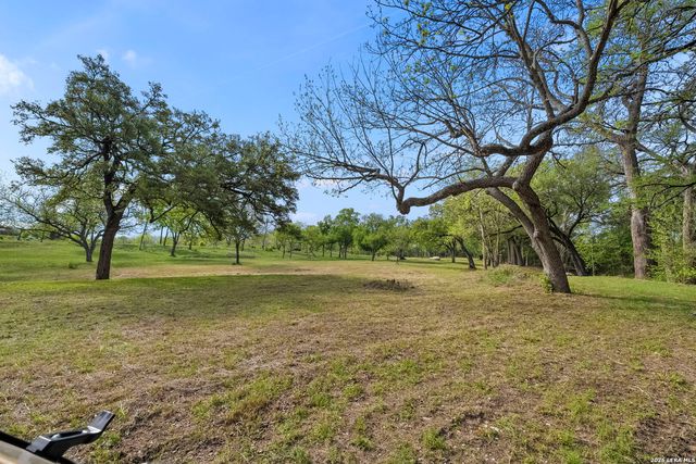 608 N CREEK RD, Comfort, TX 78013