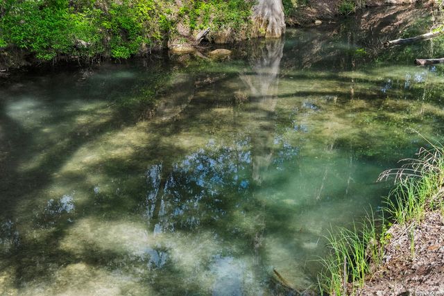 608 N CREEK RD, Comfort, TX 78013