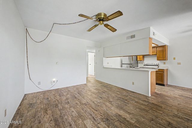 520 N STAPLEY Drive 248, Mesa, AZ 85203