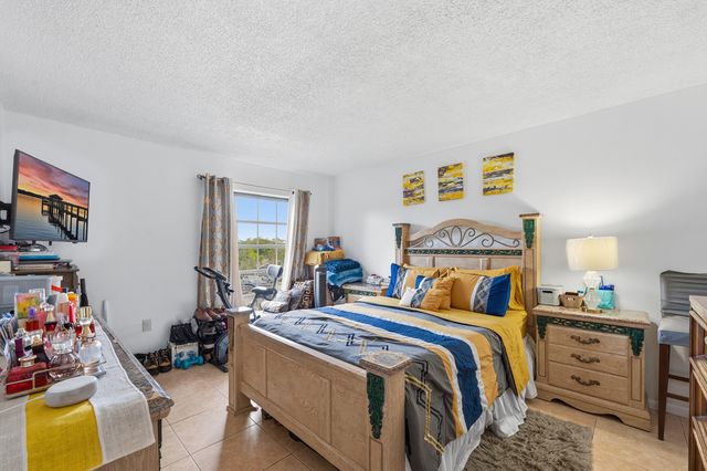 5570 NW 44th Street 313a, Lauderhill, FL 33319