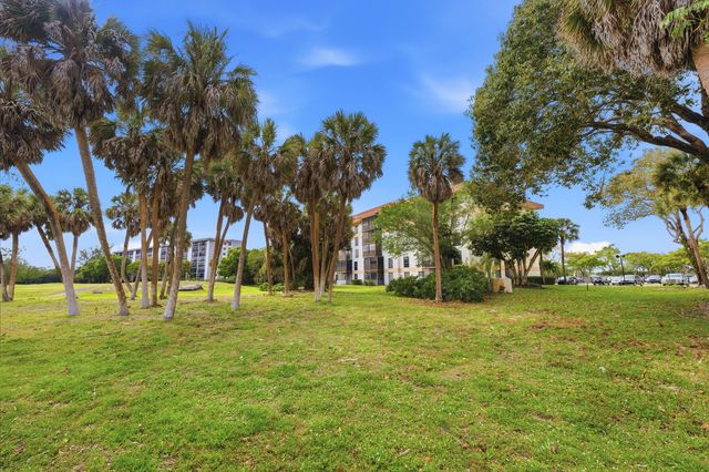 5570 NW 44th Street 313a, Lauderhill, FL 33319