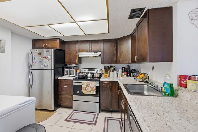 5570 NW 44th Street 313a, Lauderhill, FL 33319