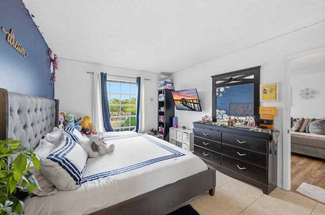 5570 NW 44th Street 313a, Lauderhill, FL 33319