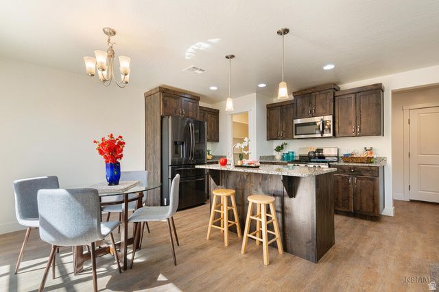 5873 S FIREBIRD WAY, St. George, UT 84790
