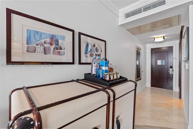 4391 Collins Ave 905, Miami Beach, FL 33140