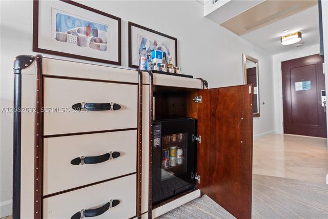 4391 Collins Ave 905, Miami Beach, FL 33140
