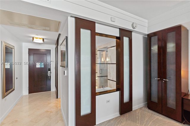 4391 Collins Ave 905, Miami Beach, FL 33140
