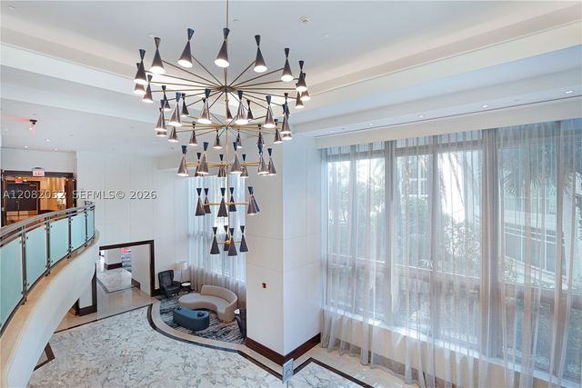 4391 Collins Ave 905, Miami Beach, FL 33140