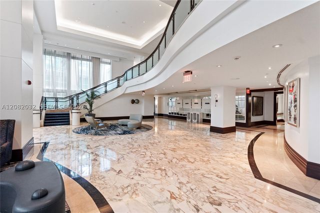 4391 Collins Ave 905, Miami Beach, FL 33140