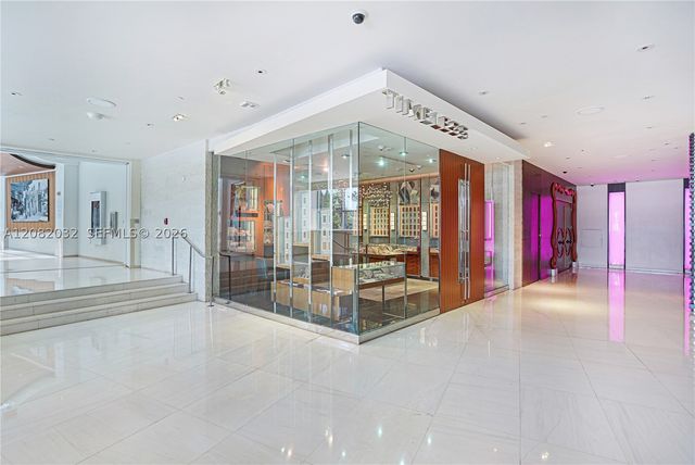 4391 Collins Ave 905, Miami Beach, FL 33140