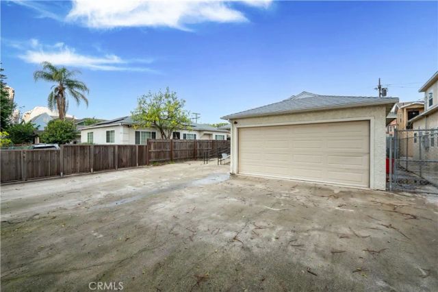 833 W 41st Drive, Los Angeles, CA 90037