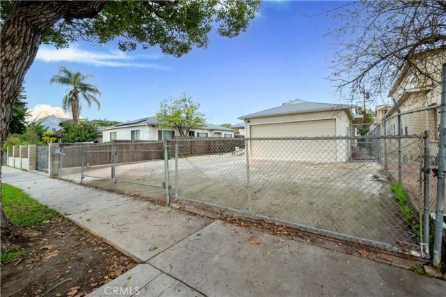 833 W 41st Drive, Los Angeles, CA 90037