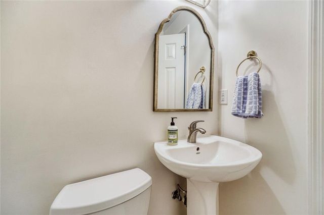 2396 Leafgate Road, Decatur, GA 30033