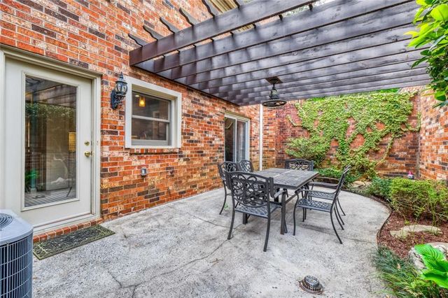 2396 Leafgate Road, Decatur, GA 30033