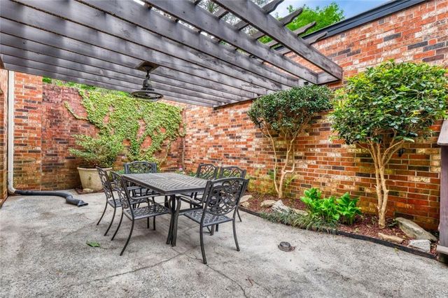 2396 Leafgate Road, Decatur, GA 30033