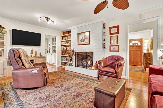 106 Hillandale Road, Pendleton, SC 29670