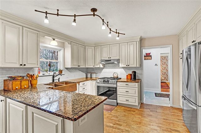 106 Hillandale Road, Pendleton, SC 29670