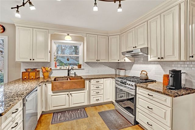 106 Hillandale Road, Pendleton, SC 29670