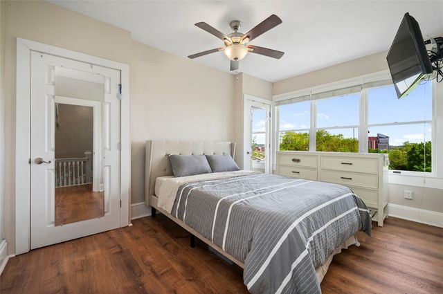 137 E Sycamore, Mt Washington, PA 15211
