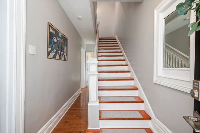 137 E Sycamore, Mt Washington, PA 15211